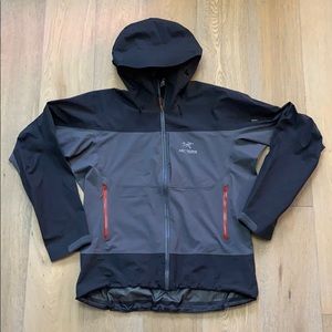 Men’s Arc’teryx Alpha Comp hoodie